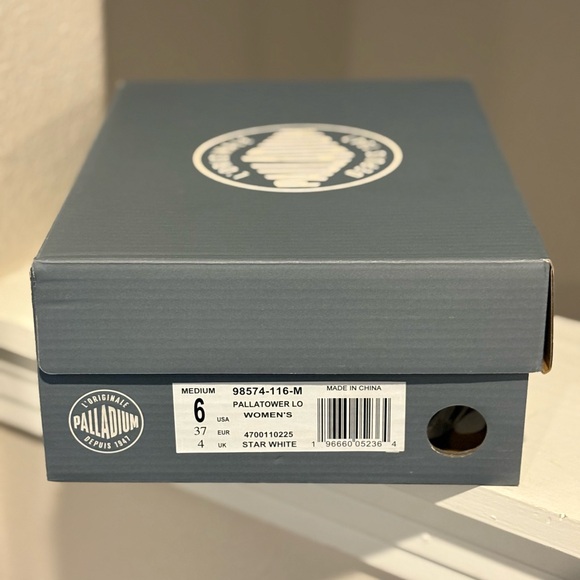 Palladium Pallatower Lo Star White Leather Platform Sneaker  Womens 6 Youth 4.5Y - Picture 8 of 10